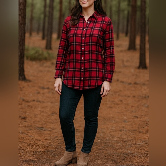 Talbots Women's Size Medium Red Plaid Casual Button-Up Shirt - Picture 7 of 7